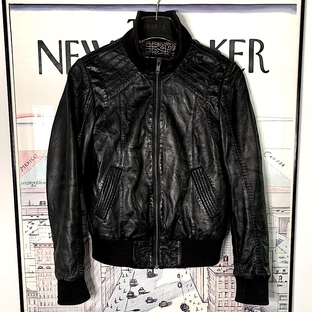 70’s vibes Danier black leather bomber with knit collar & cuffs so soft size xs